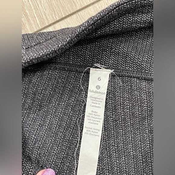 Women’s LuluLemon Knit Chevron On the Move Tight Size 6 with Pockets 🩶 - Picture 4 of 4